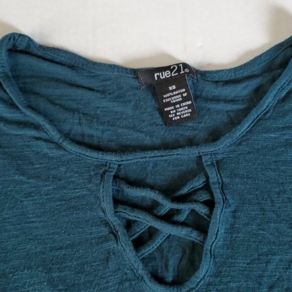 Rue 21 Crop Top Shirt Tassel Dark Teal Cap Sleeves Junior's WOMEN'S EXTRA SMALL - Picture 7 of 12